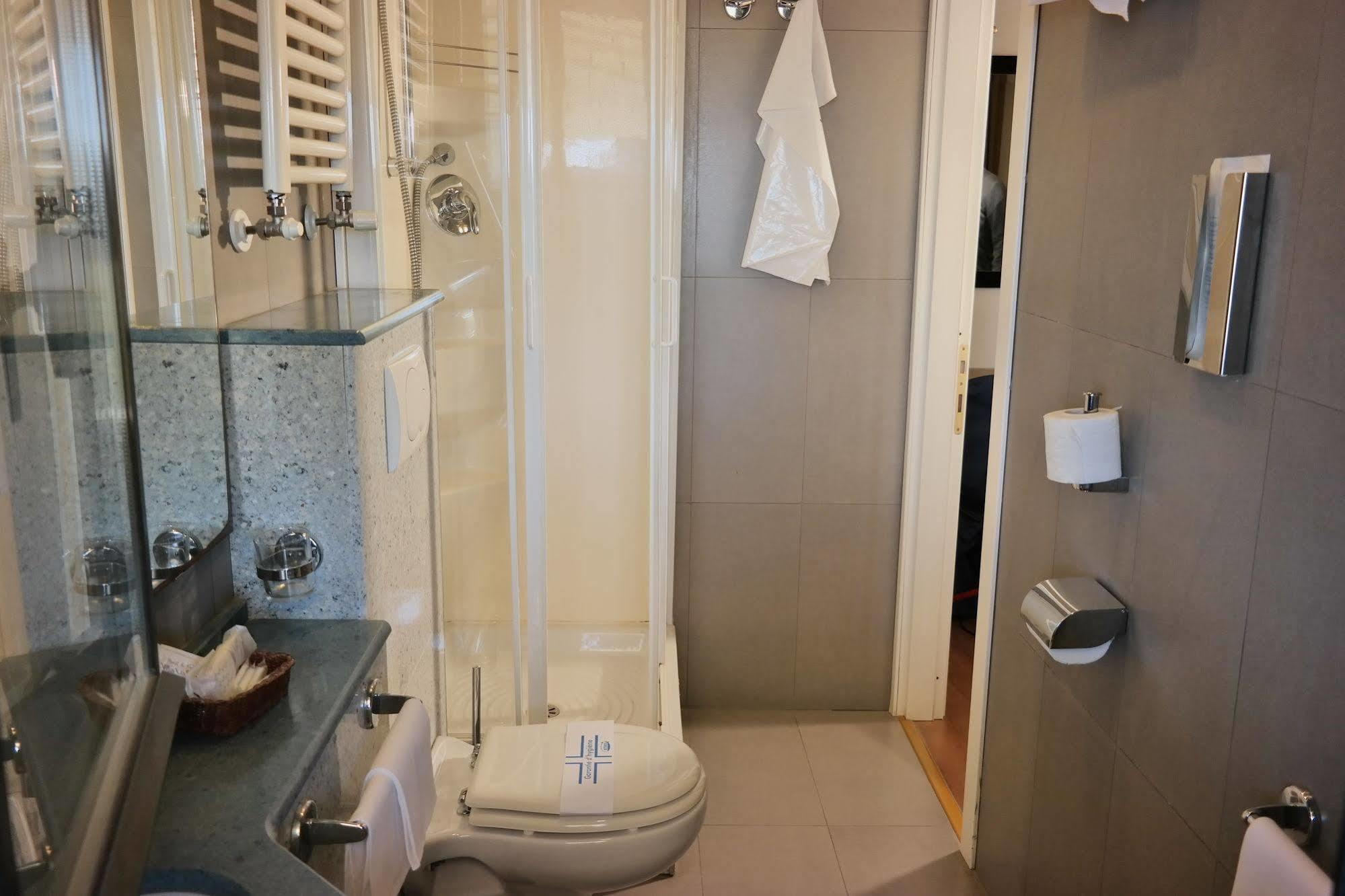 Hotel Villa Lo Scoglietto San Vincenzo Luaran gambar